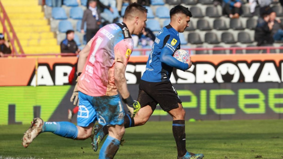 Camarines del Estadio de Huachipato no contaban con agua caliente en duelo ante Everton