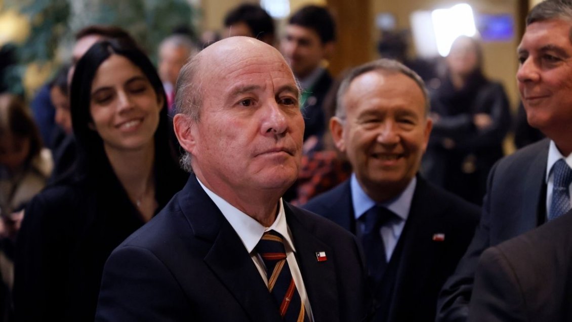 Caso Alto Santorini: Oficialismo defiende a Quiroz y oposición exige transparencia