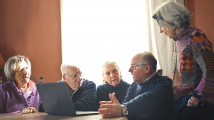 Diputados exigen plan de prevención a Minsal ante histórico brote de sífilis en adultos mayores