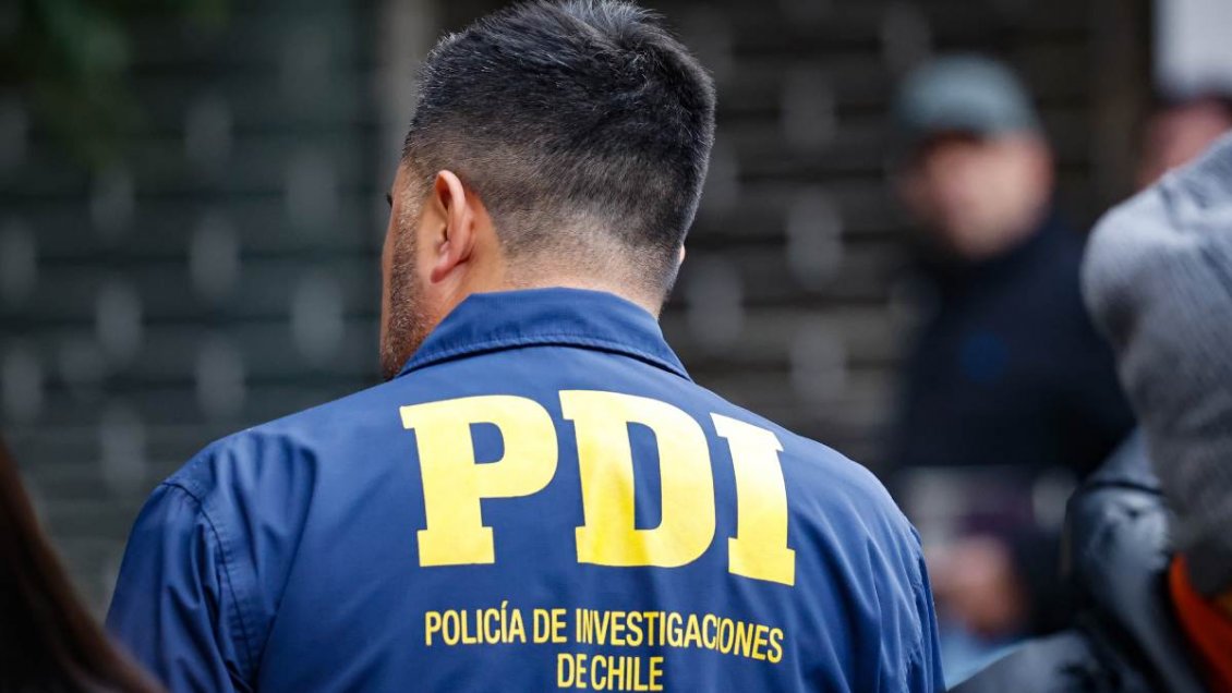 Detective de franco frustró encerrona a disparos en el centro de Santiago