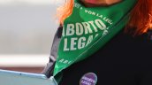 Estudio: Aborto en tres causales es respaldado por chilenos pese a votar por la derecha