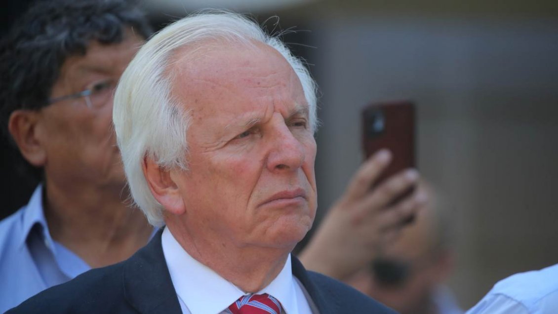 Senador Becker: 