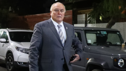   Senador Becker: 