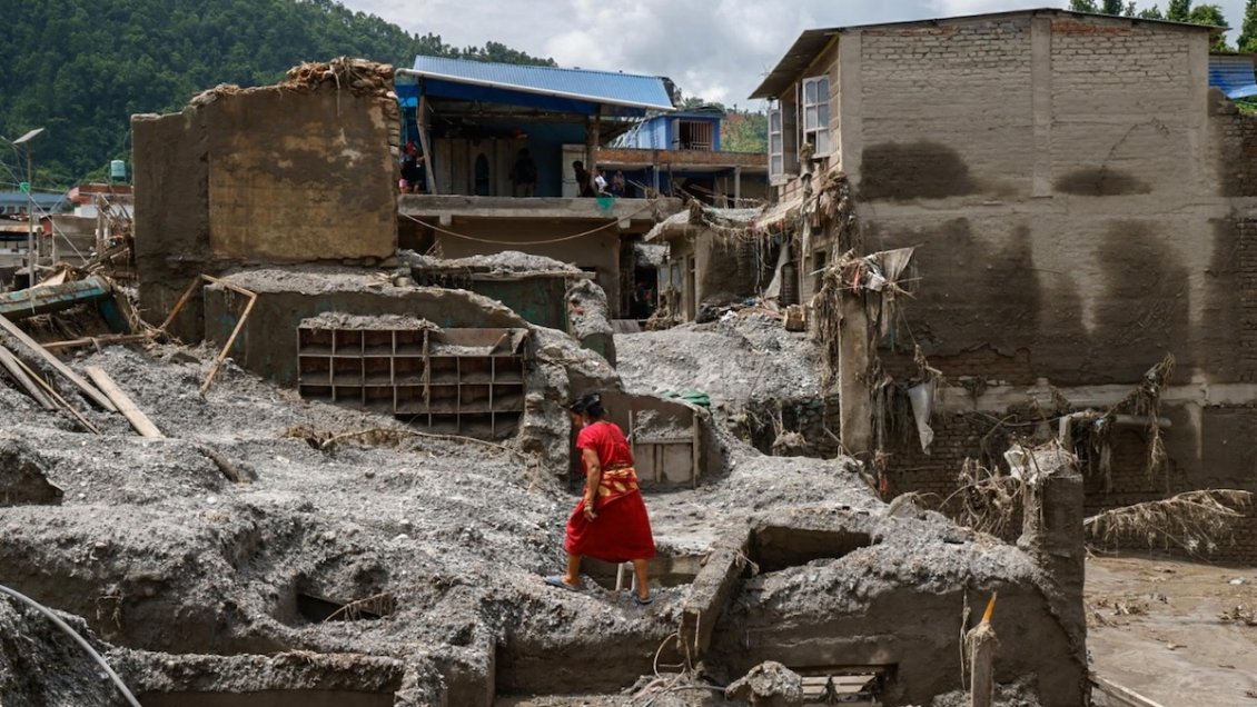 Muertos por trágica riada en Nepal aumentaron a 804
