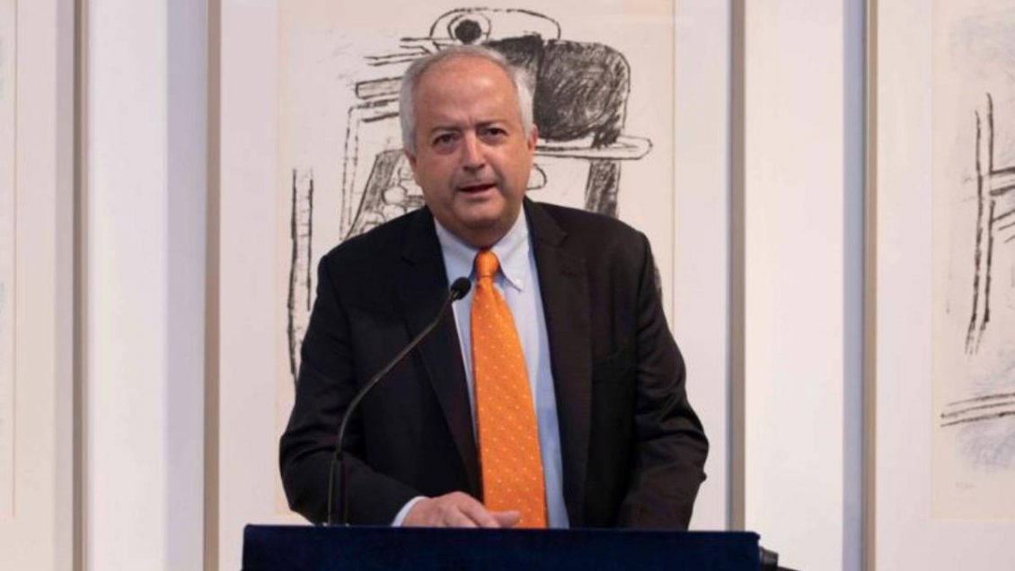 Denuncian a director de Blanco y Negro Nicolás Monckeberg: piden máximo castigo