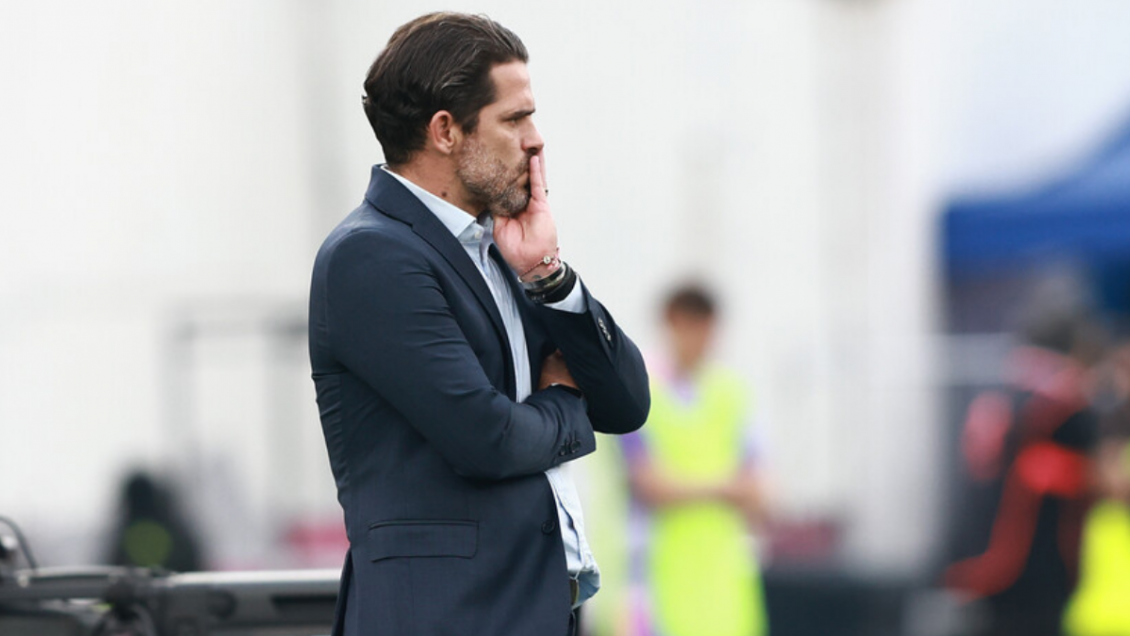 Tensión en la U: Las diferencias con el plantel que complican el proceso de Fernando Gago