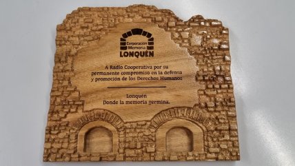   Corporación Memoria Lonquén reconoció a Radio Cooperativa 