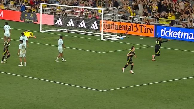   [VIDEO] Gonzalo Tapia anotó golazo en triunfo de Columbus Crew sobre Colorado 