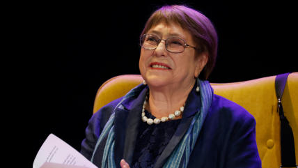 Bachelet reafirmó ante su equipo asesor de excancilleres que seguirá en su carrera a la ONU