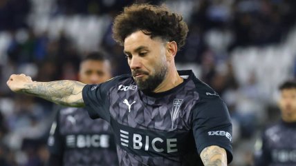Universidad Católica informó lesión de Eugenio Mena antes del duelo con Everton