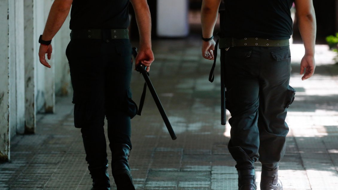 Cuatro gendarmes de la cárcel de Collipulli fueron detenidos por narcotráfico y cohecho