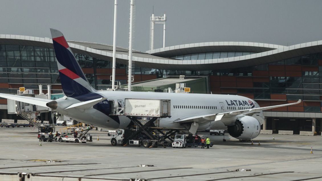 GPS de celular robado permitió hallar 20 iPhone en el aeropuerto