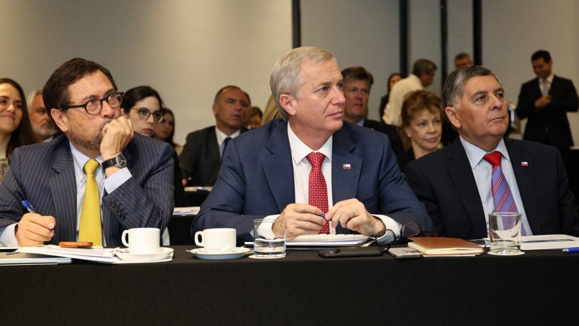 PPD: La política exterior del Gobierno es como el Titanic; va a chocar con un iceberg