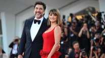 Penélope Cruz y Javier Bardem aclamados en su regreso a la alfombra roja veneciana