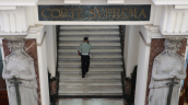 Batacazo de la Suprema: removió a 11 jueces por viajar durante licencias médicas
