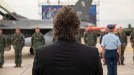 Argentina iniciará en enero obras de base naval cerca de Malvinas