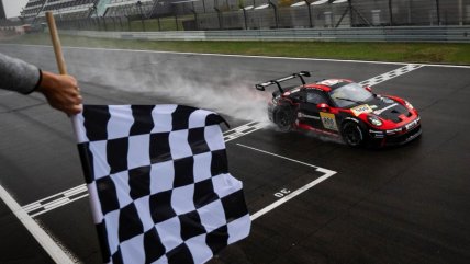  Chileno Benjamín Hites quedó líder en la NLS de Alemania tras dos podios 