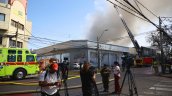 Incendio afecta a empresa de seguridad y genera cortes de tránsito en San Diego