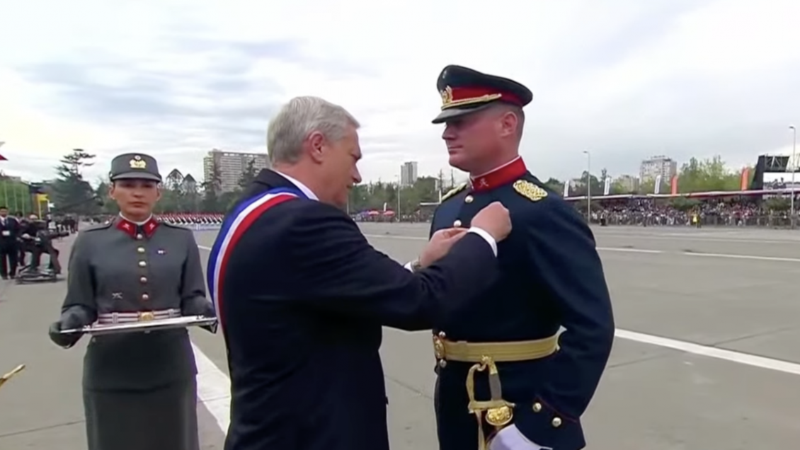 Siete uniformados recibieron medalla al valor durante la Parada Militar