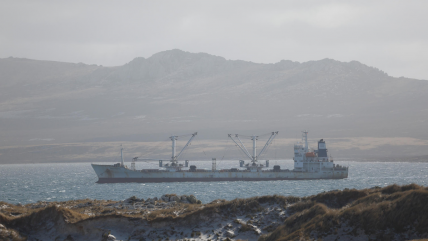 Malvinas prorrogó por cinco años licencias petroleras con respaldo del Reino Unido