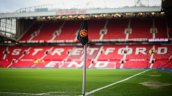 Manchester United informó gigantesca deuda y puso a la venta partes del césped de Old Trafford