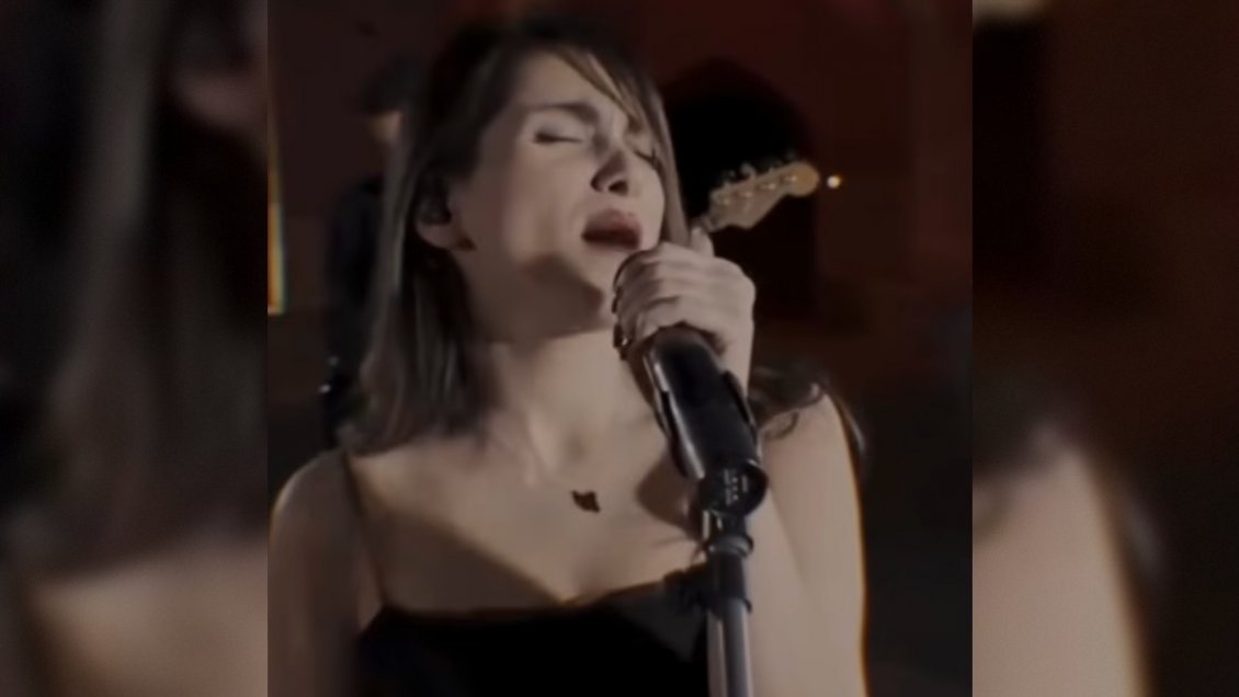 Irán confirmó condena de 74 latigazos contra cantante por un concierto virtual sin velo