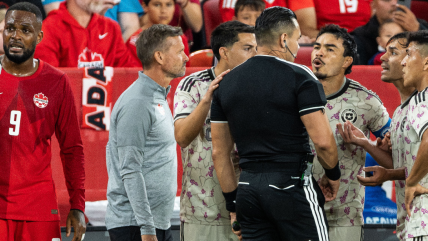 DT de Canadá tras vencer a La Roja: Incluso con dos menos, Chile intentó ir hacia adelante