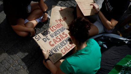 Desalojo de Maricarmen desató furia por los arriendos y acampe indefinido en Madrid