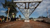 Alcaldes y gobernador Orrego piden al Ejecutivo reconsiderar postergación de obras del tren Santiago-Melipilla