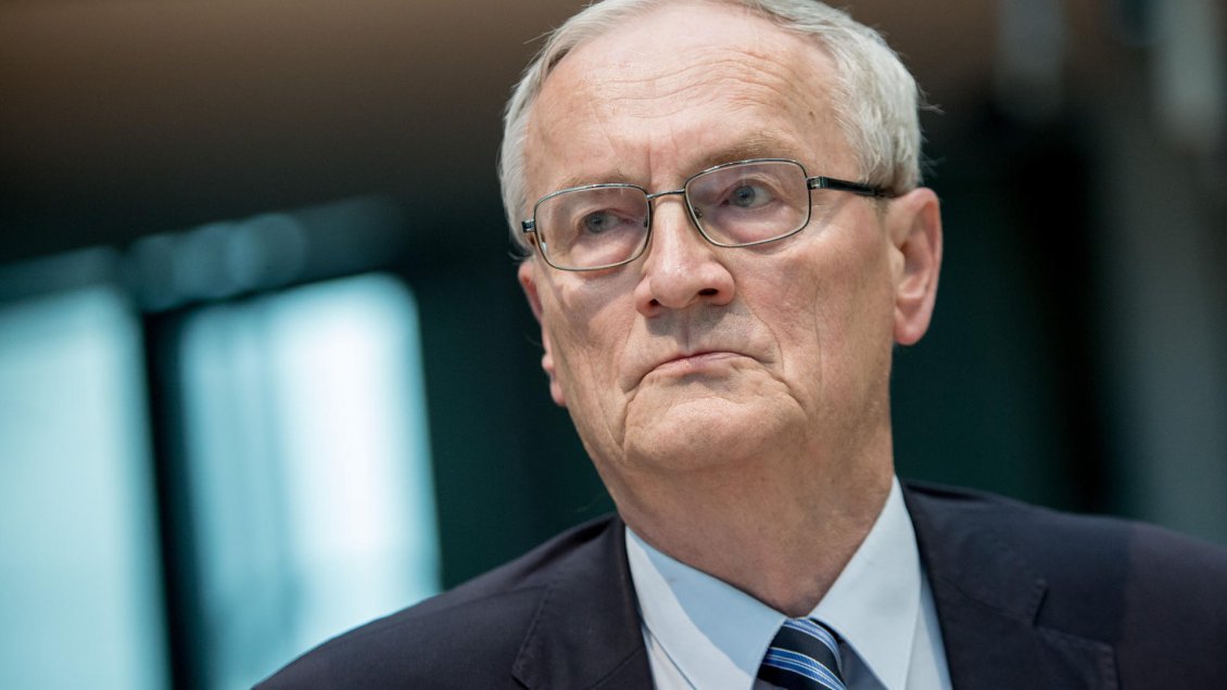 Por traición y espionaje: Alemania detuvo a su exjefe de inteligencia