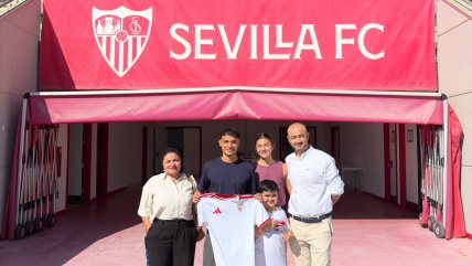   De Cobresal a España: Joven promesa del fútbol chileno firmó en Sevilla 