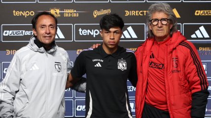 Gedeón Díaz firmó su primer contrato profesional con Colo Colo
