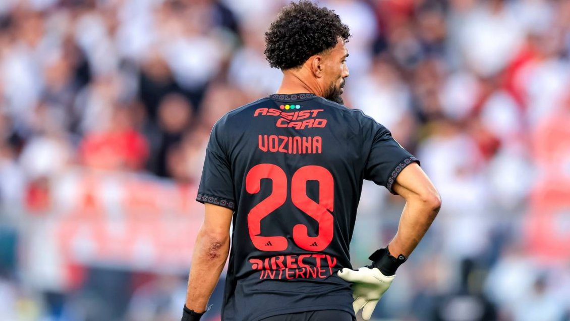 Vozinha volverá a ser suplente en Colo Colo: Maureira recupera la titularidad