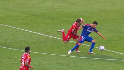   [VIDEO] Ñublense quedó con uno menos ante la U por expulsión de Pablo Calderón 