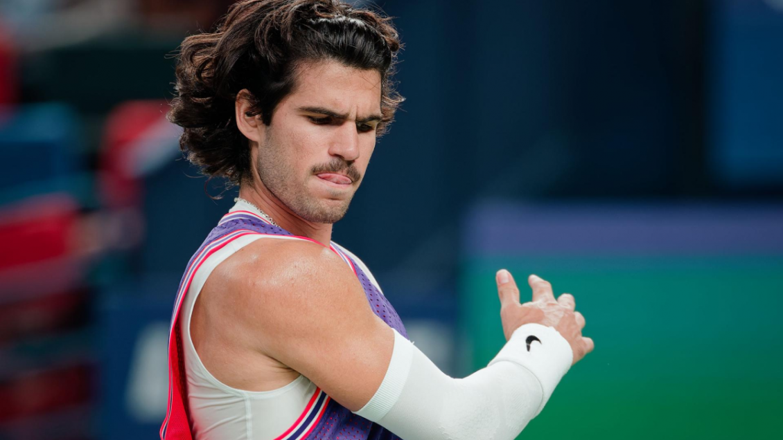 Bergs dio el golpe y eliminó a Alcaraz en la tercera ronda del Masters de Shanghái