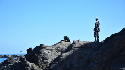   Buscan a hombre que, celebrando su aniversario de matrimonio, desapareció en playa de Viña del Mar 