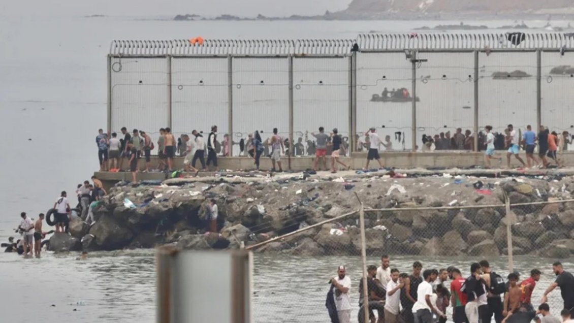 Marruecos conocía los preparativos para entrada de migrantes a Ceuta, según la inteligencia española