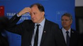 Ministro Poduje tras llamar 