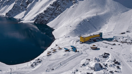 Avalancha en centro de esquí de Portillo deja número indeterminado de personas atrapadas