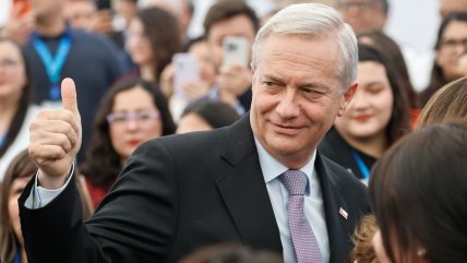 Kast: Queremos que la atención en cualquier hospital público sea igual a la de uno privado