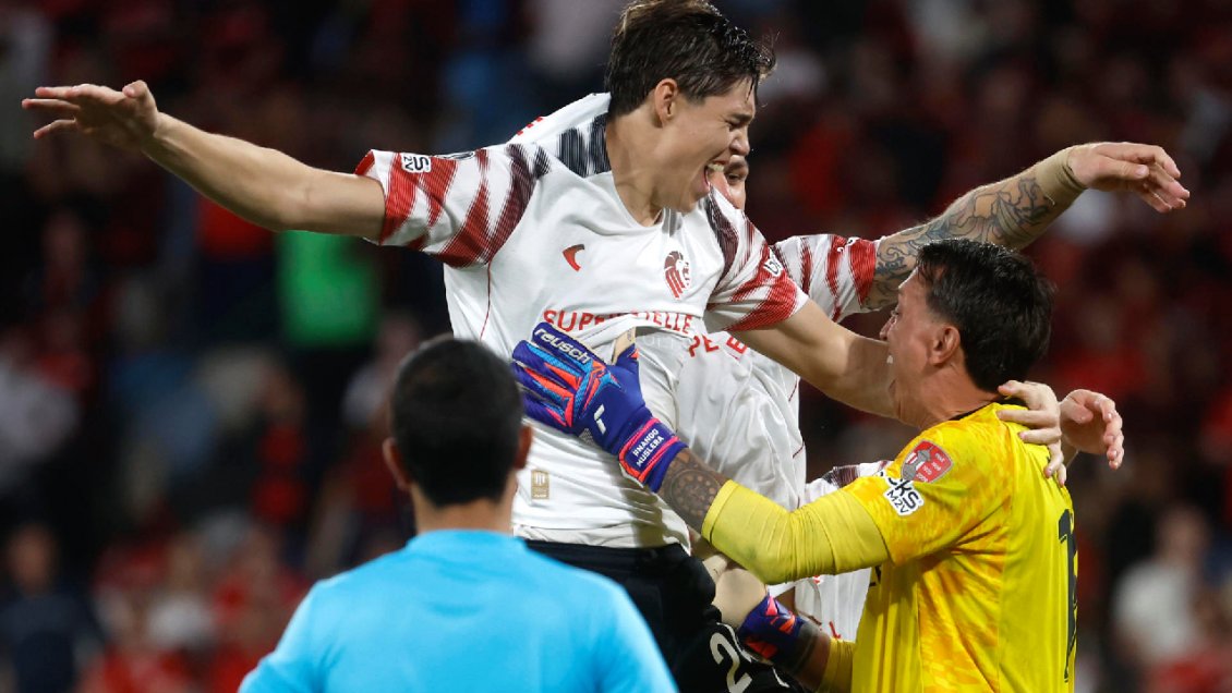 [VIDEO] Muslera fue héroe de Estudiantes y atajó tres penales a Flamengo en la Libertadores