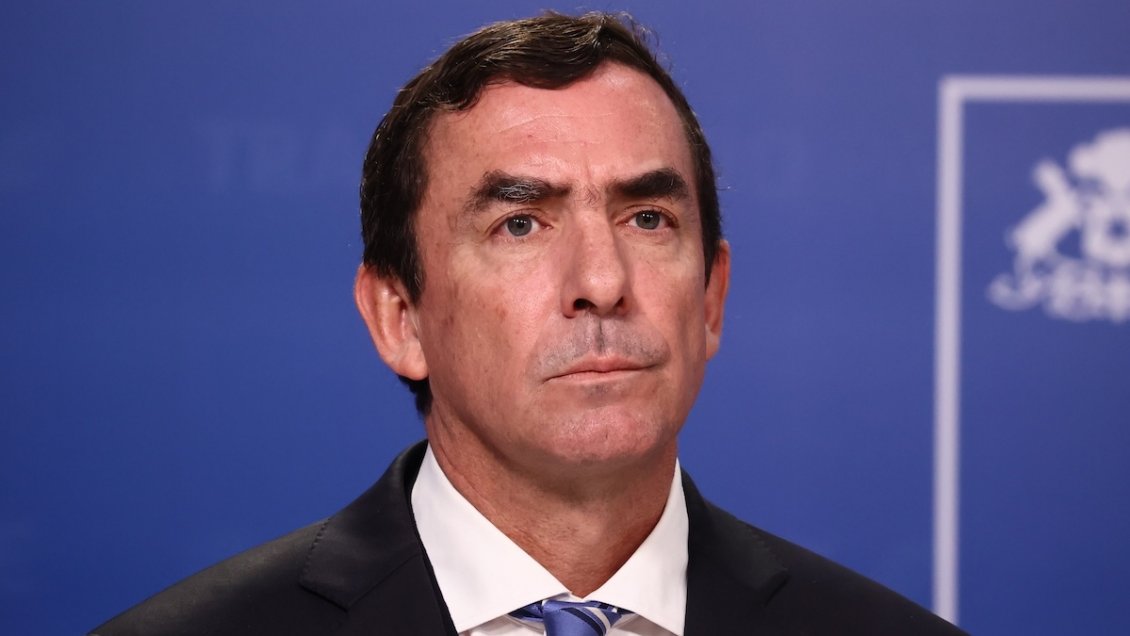 Beneficios a pederastas: UDI defiende a Rabat y acusa a Boric de haber esquivado el problema