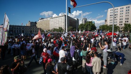   Cientos de evangélicos marcharon por la Alameda 