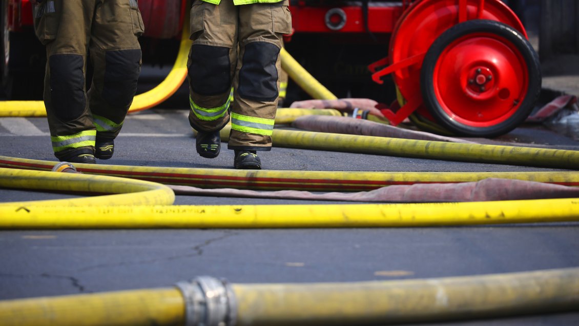 Hombre fue hallado muerto tras incendio que destruyó dos casas en Pudahuel