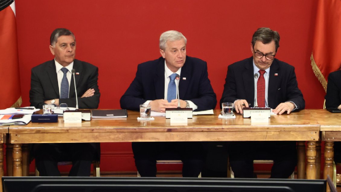 Kast reúne a ministros para definir la incorporación de Chile a la coalición anticárteles de Trump