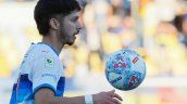 [VIDEO] Dura entrada a Sebastián Sáez terminó con expulsión de Jimmy Martínez en la UC