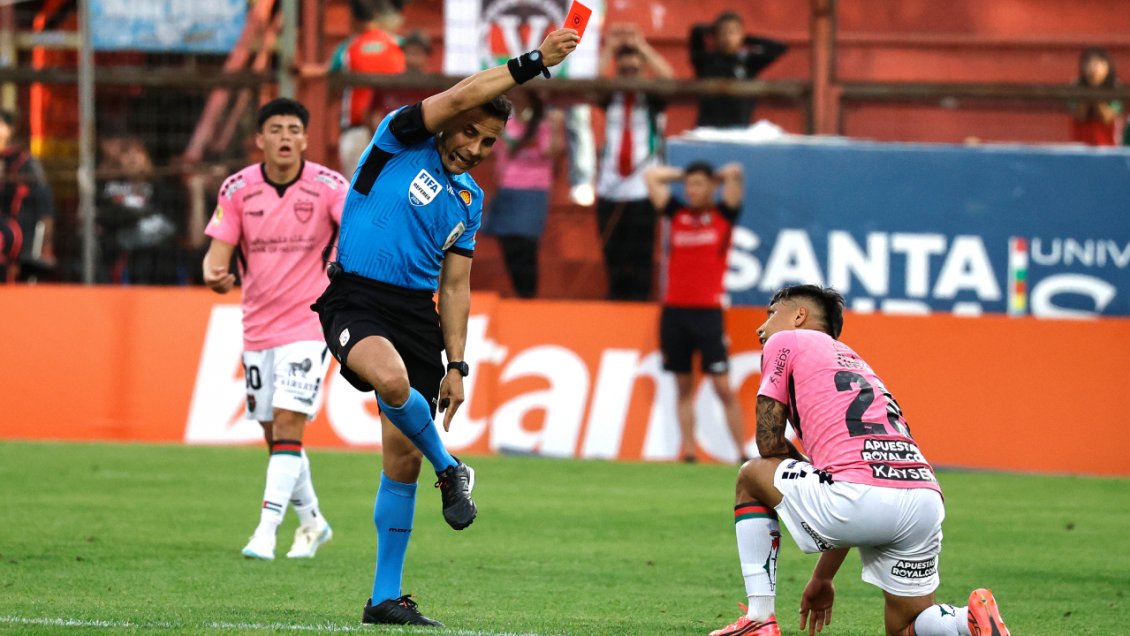 Piero Maza detalló violenta infracción a Leandro Hernández ante Palestino