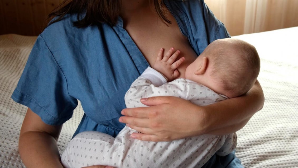 Pediatras objetan exclusión de lactancia materna desde metas de salud primaria 2027