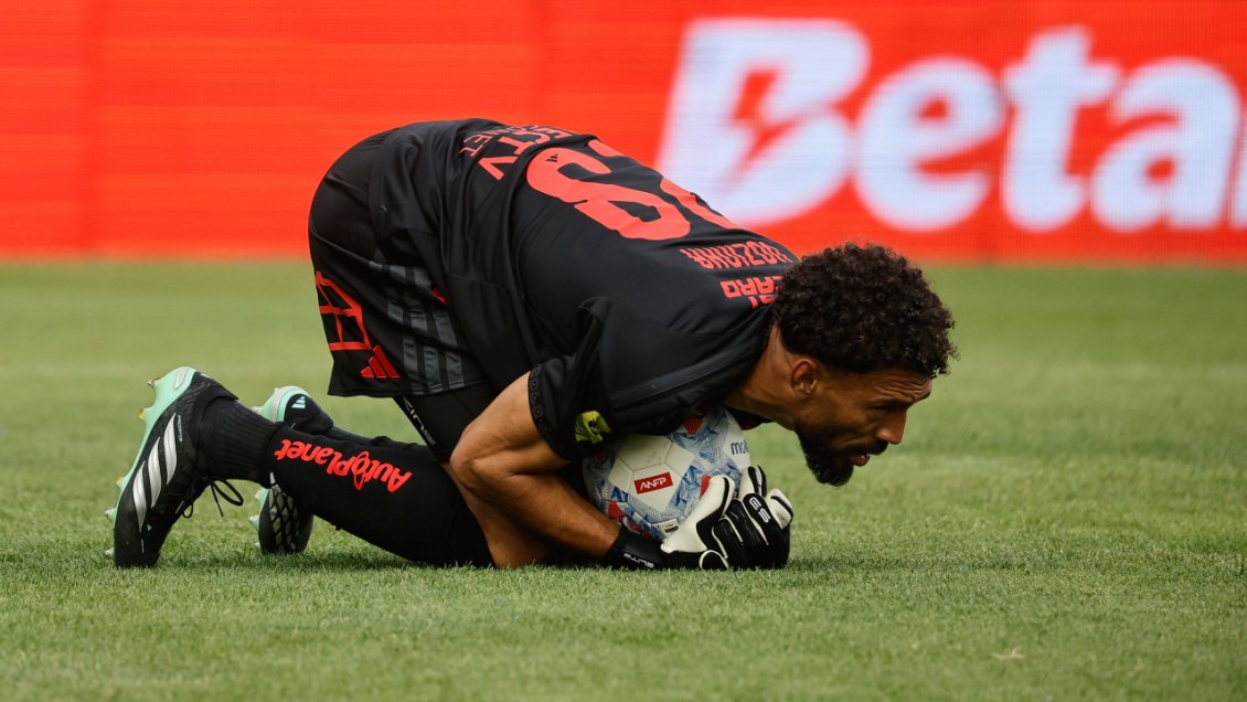 Ortiz prepara duelo ante U. de Concepción con Vozinha como titular